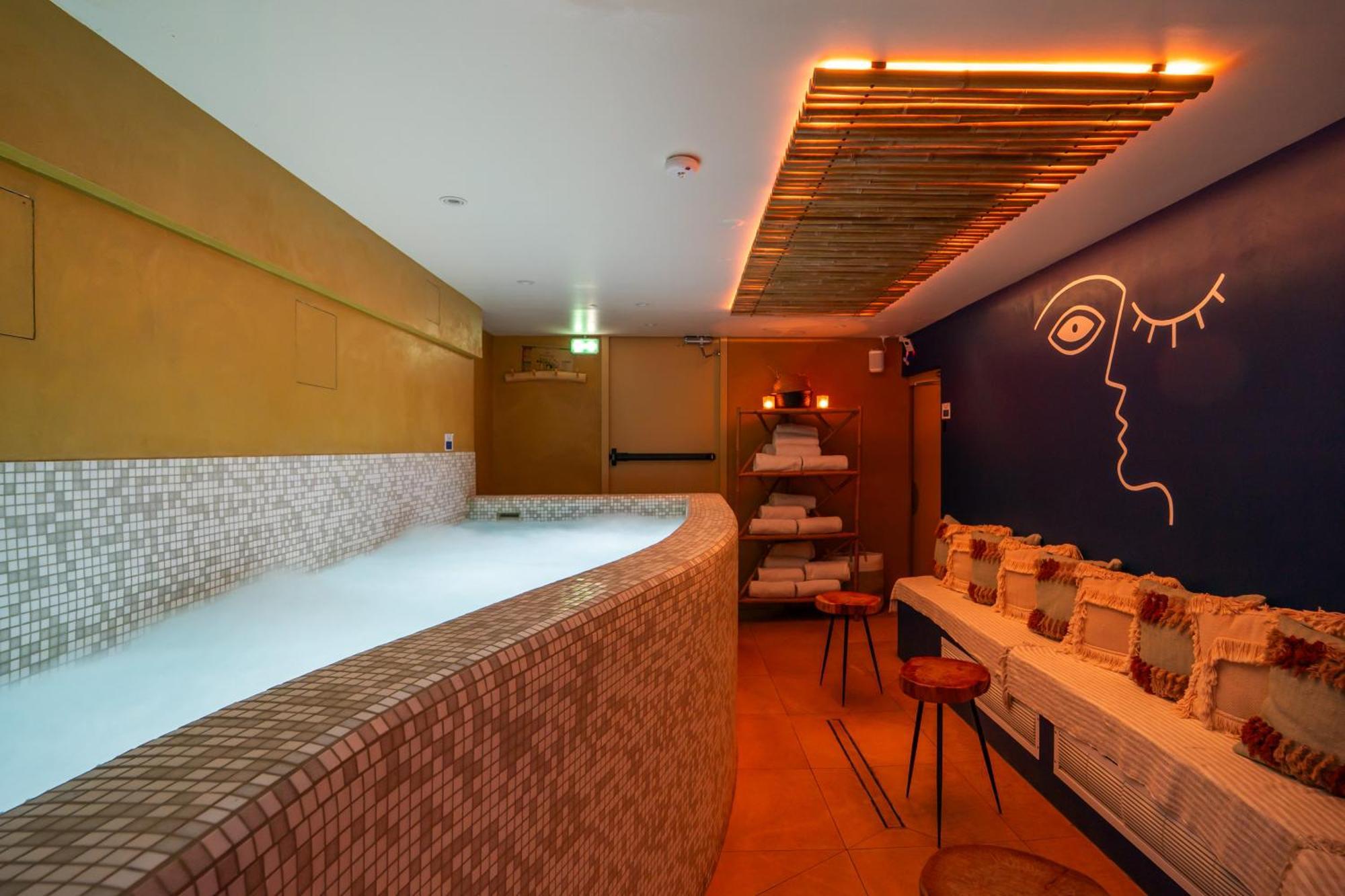 La Finca Hotel & Spa Παρίσι Εξωτερικό φωτογραφία